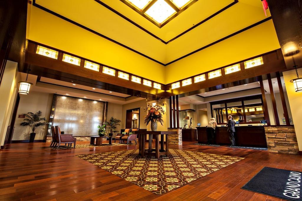 Grand Casino Hotel Resort Shawnee Exterior photo